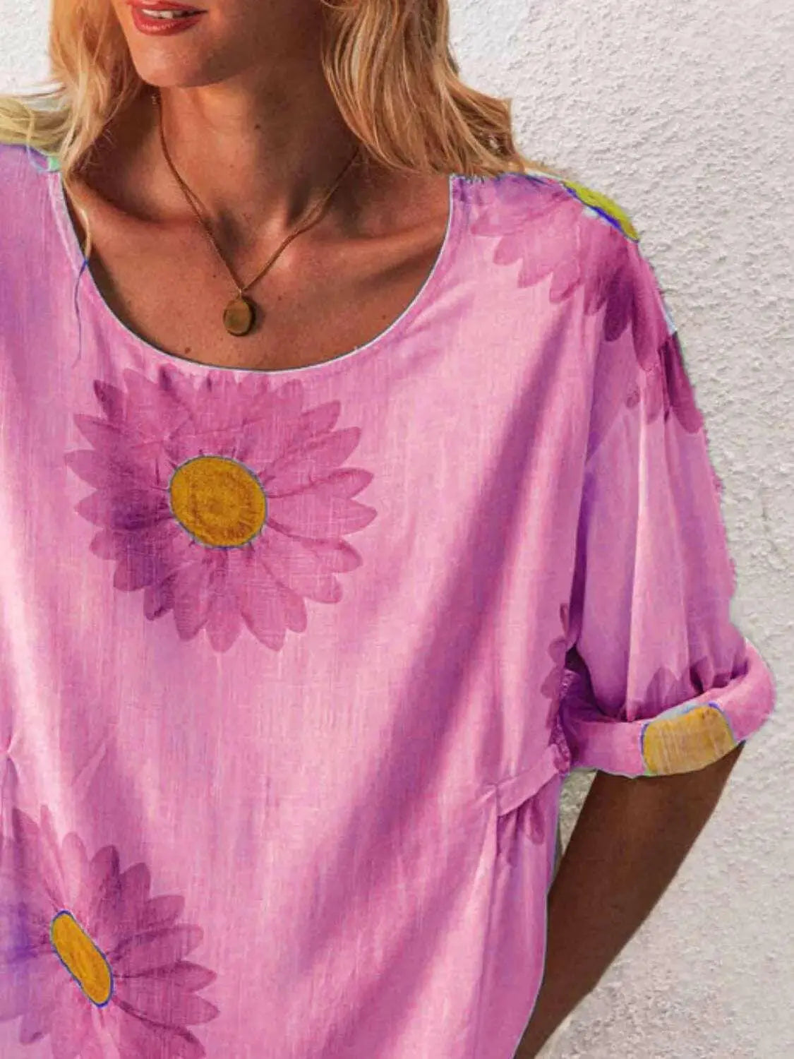 Full Size Flower Round Neck Half Sleeve T-Shirt Plus Size.