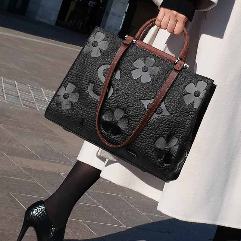 TrendFlex Women's Shoulder Bag