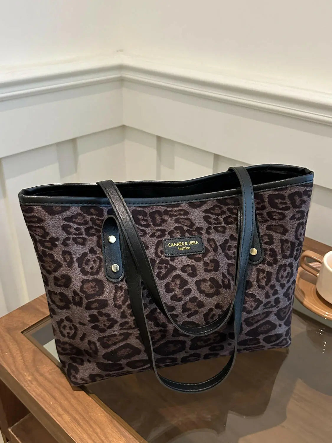 Leopard Polyester Tote Bag.
