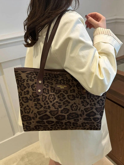Leopard Polyester Tote Bag.