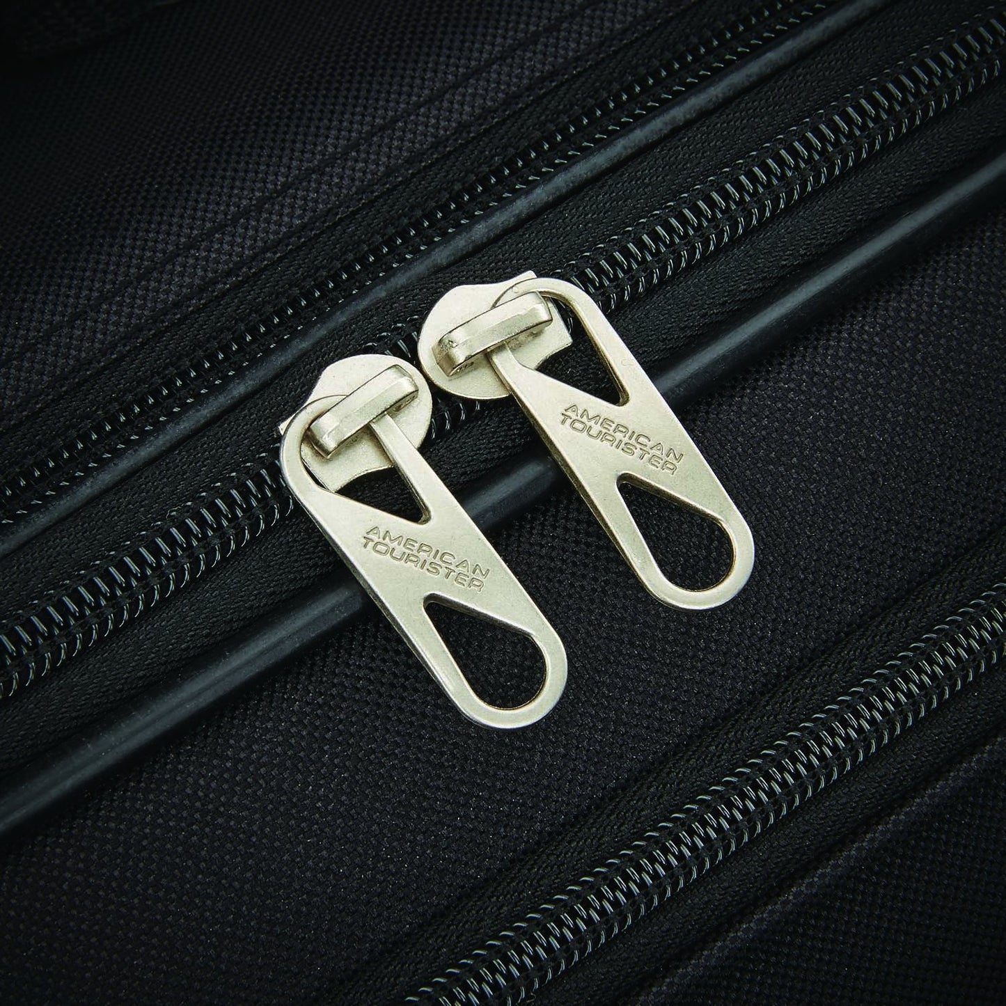 Fieldbrook XLT Black 4-Piece Luggage Set