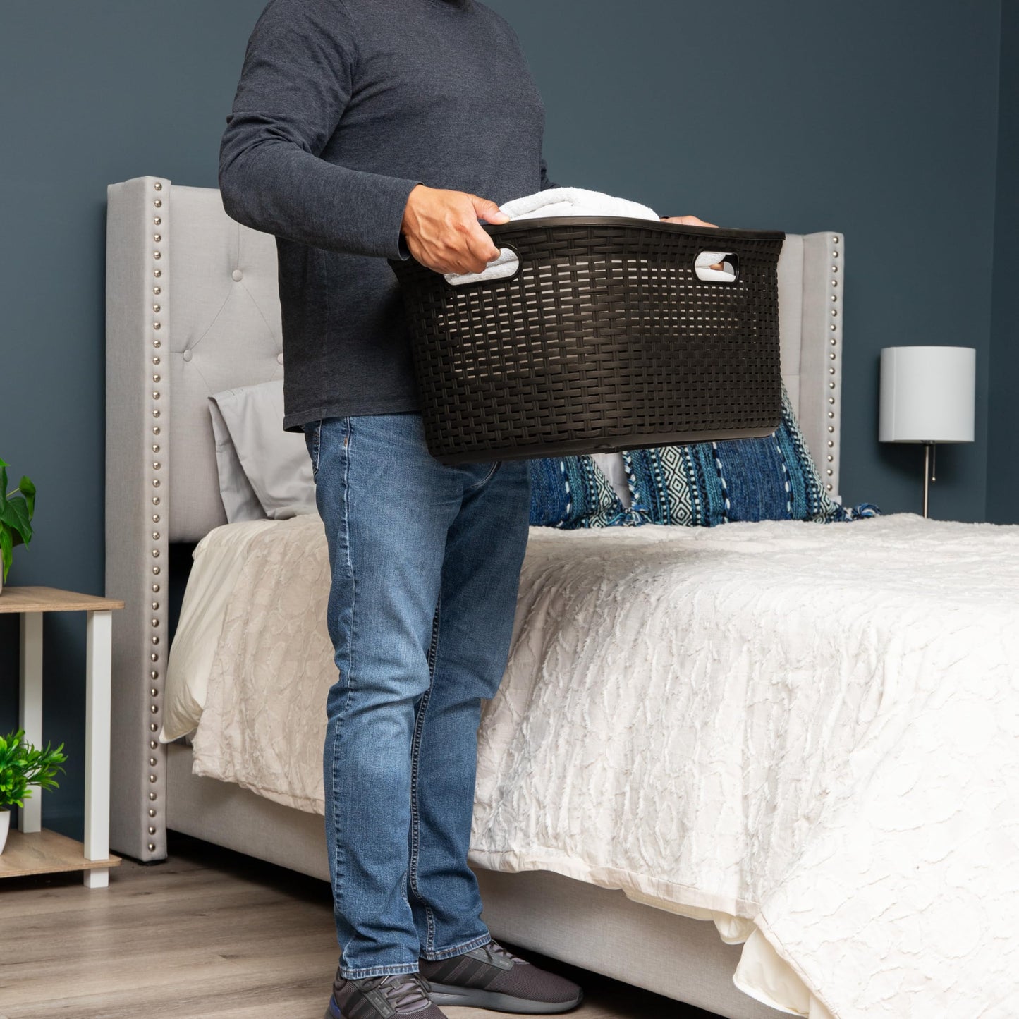 Ivory Wicker Mind Reader 40L Laundry Basket