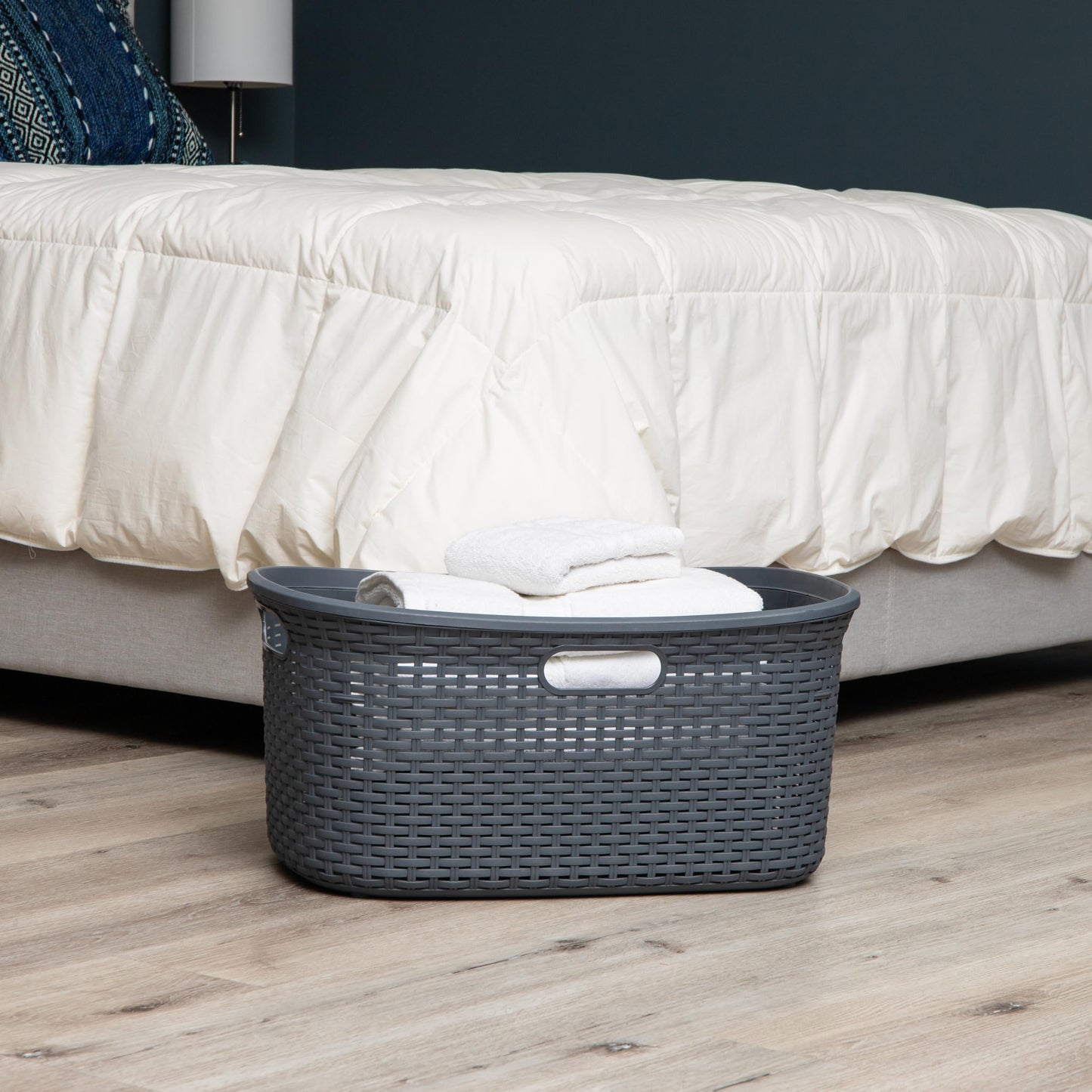 Ivory Wicker Mind Reader 40L Laundry Basket