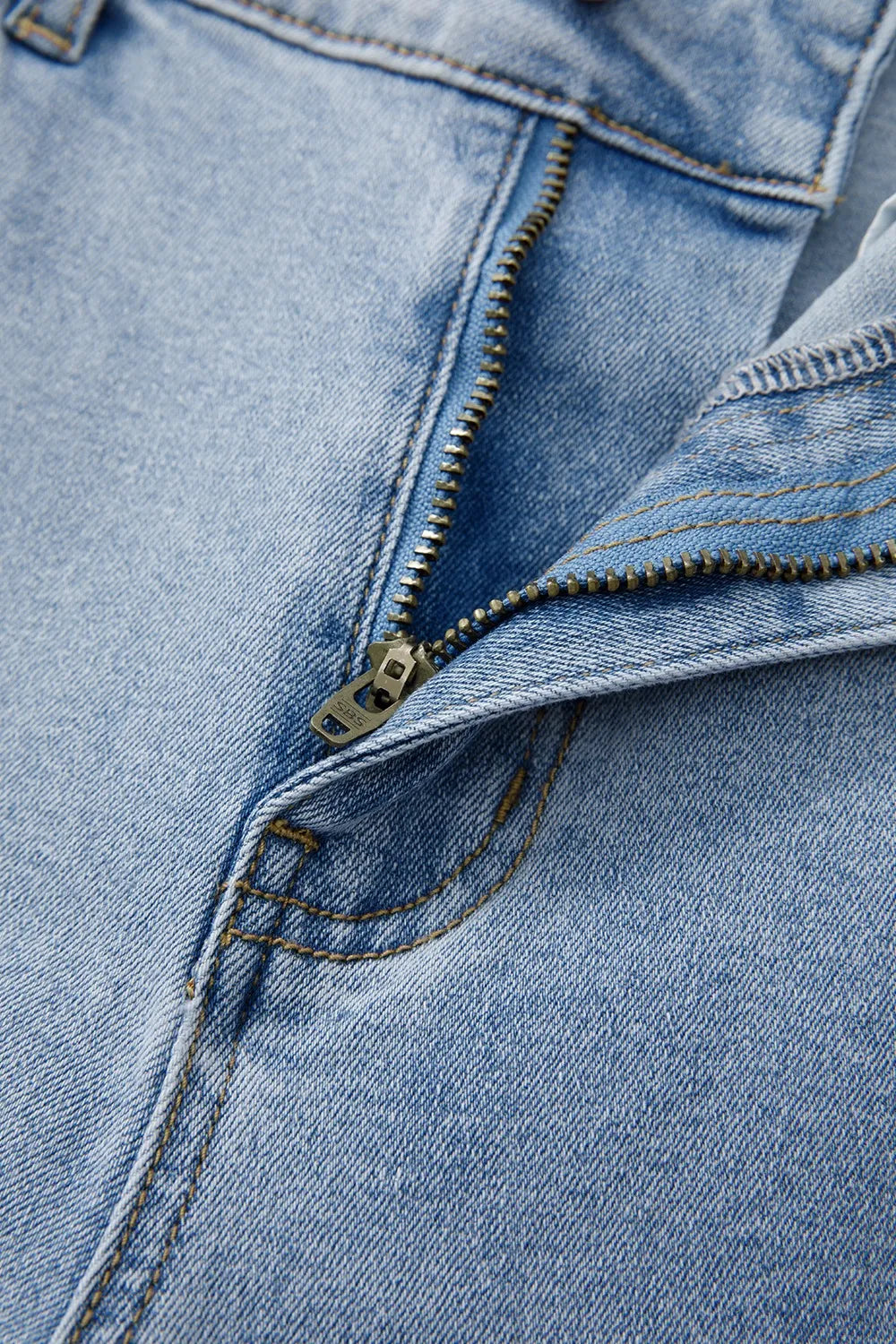 Bowknot Decor Cargo Jeans - Premium Women / Jeans & Denim from Trendsi - Just $56.70! Shop now at Handbags Specialist Headquarter