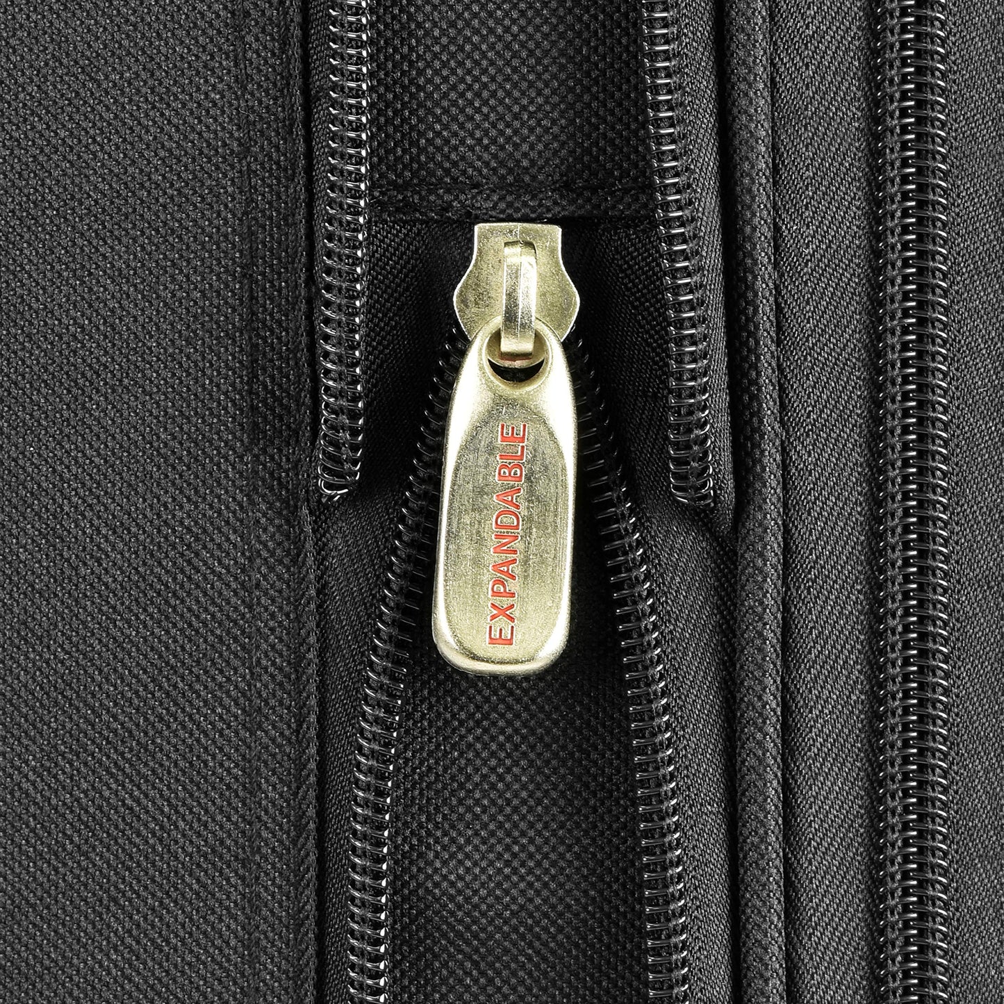 U.S. Traveler New Yorker Expandable Luggage Set