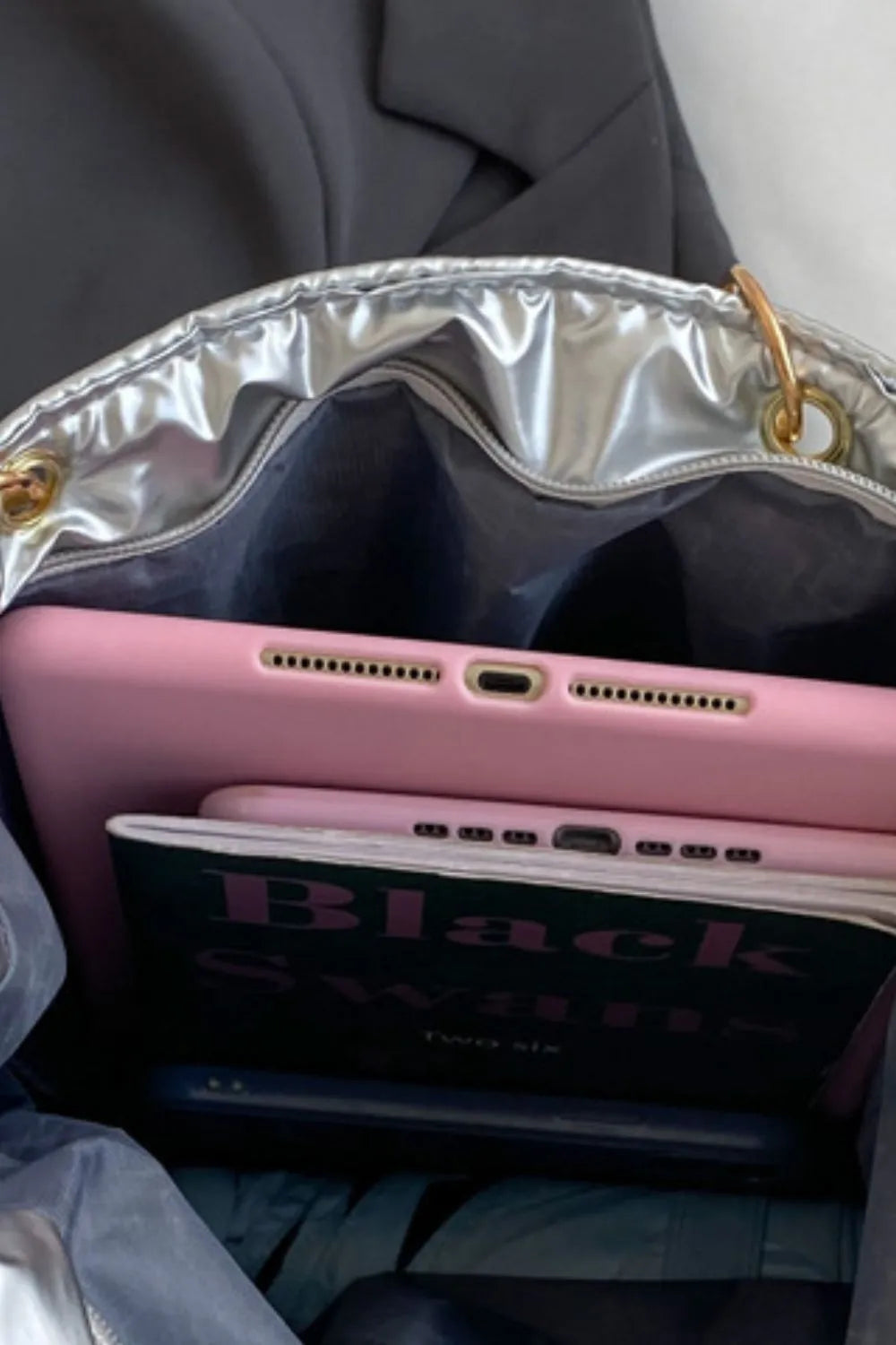 Bubble Texture Chain Handbag - Premium handbags from Trendsi - Just $19.99! Shop now at Handbags Specialist Headquarter