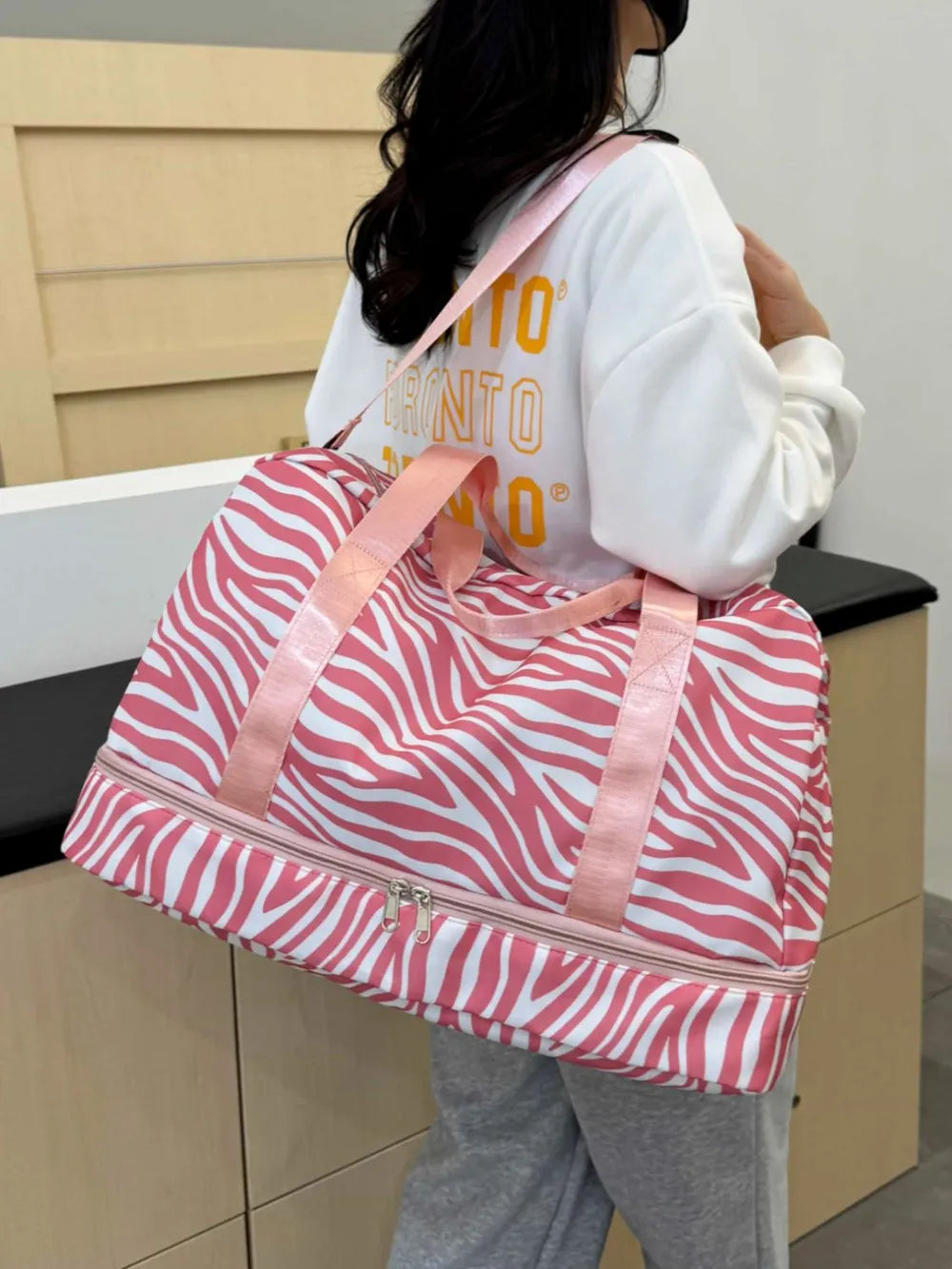 Oxford Cloth Leopard Travel Bag - Premium travel-bag from Trendsi - Just $39.99! Shop now at Handbags Specialist Headquarter